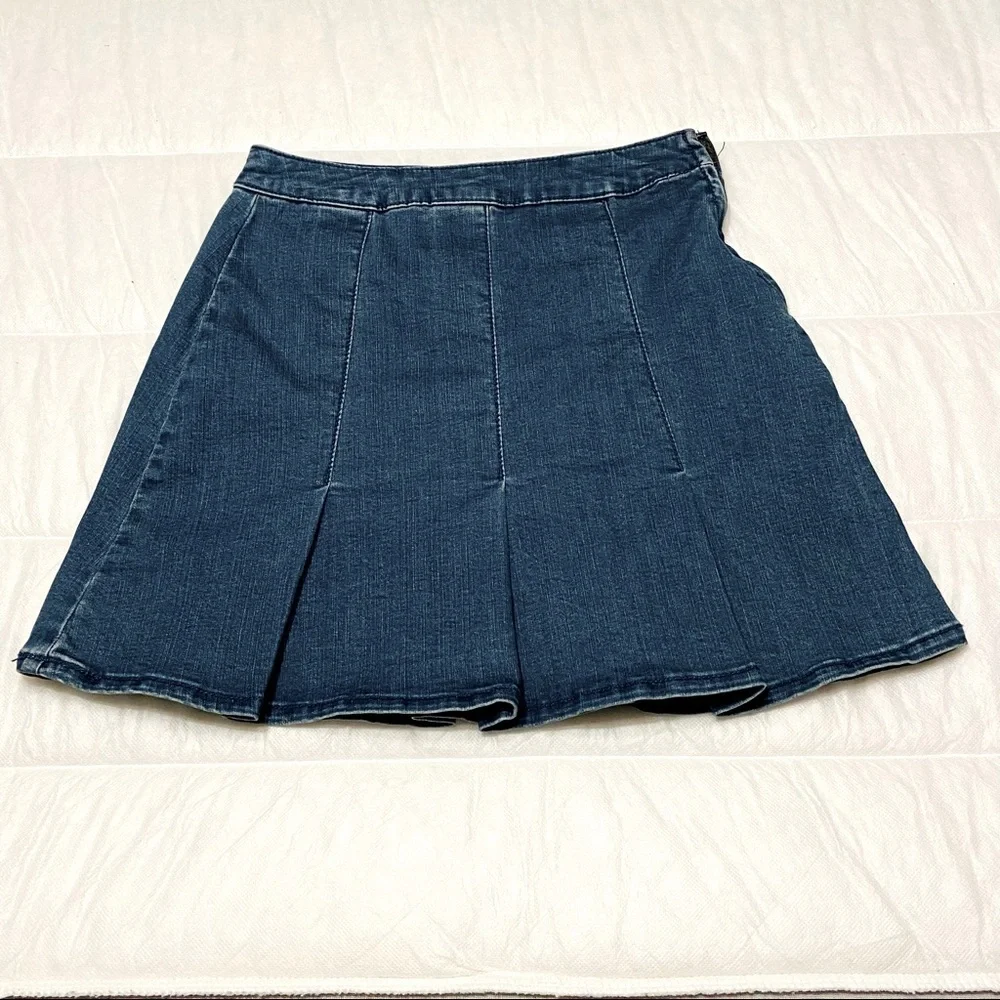 NWT So High Rise Denim Tennis Mini Skirt Size 9/29W - Picture 3 of 7